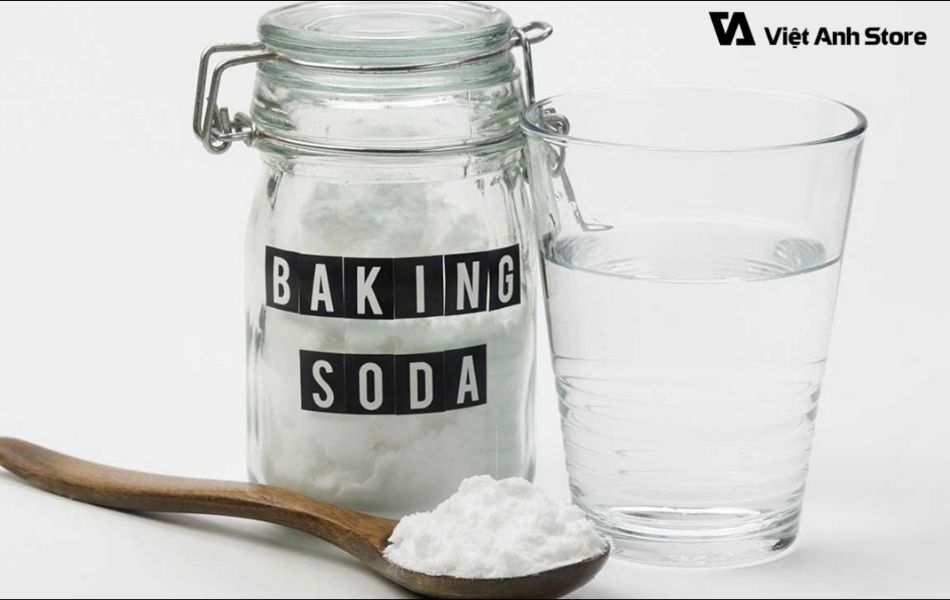 cách vệ sinh ví da với baking soda để hút mùi khó chịu trong ví da